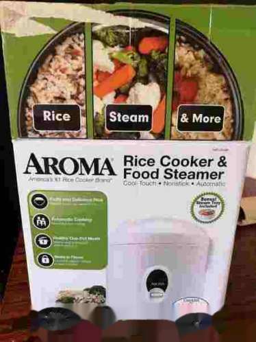 电饭锅 电蒸锅 8成新 附件齐全 5元 Aroma Rice cooker with all accessories and box